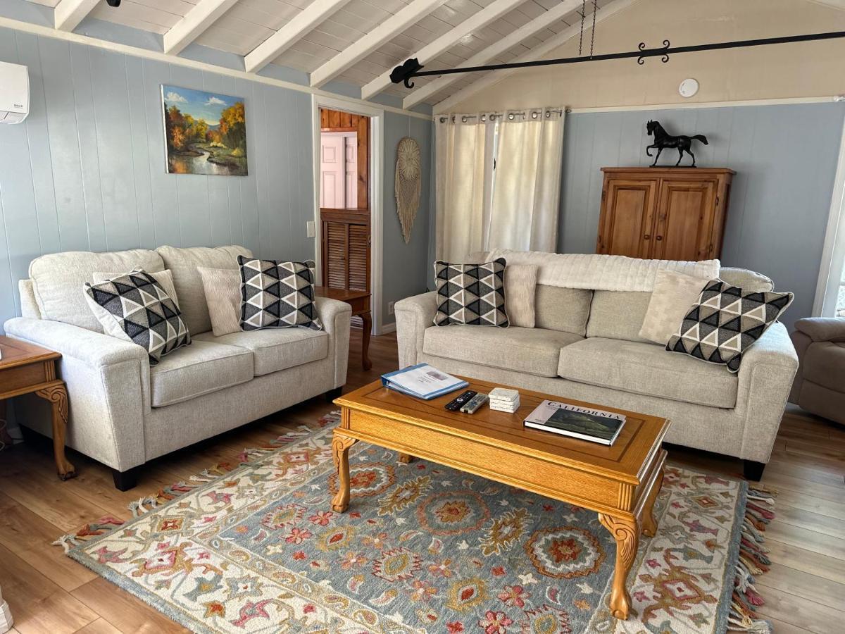 Blue Bird Cottage - Pet Friendly จูเลียน ภายนอก รูปภาพ